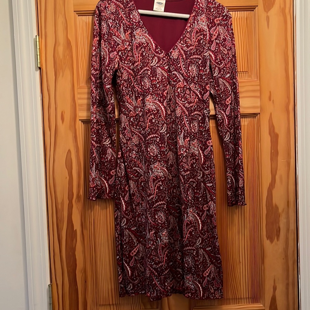 Old Navy dress hundred percent nylon